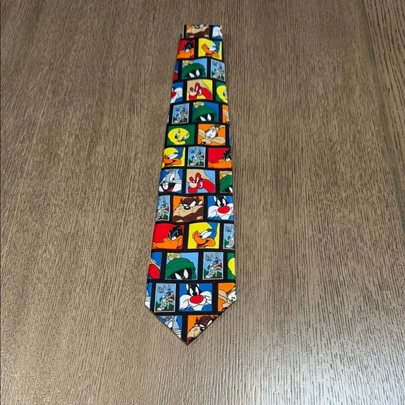 Vintage Looney Tunes Stamp Collection Tie - Picture 2 of 3